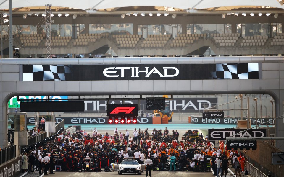 Международната автомобилна федерация и Формула 1 приеха план за съкращаване