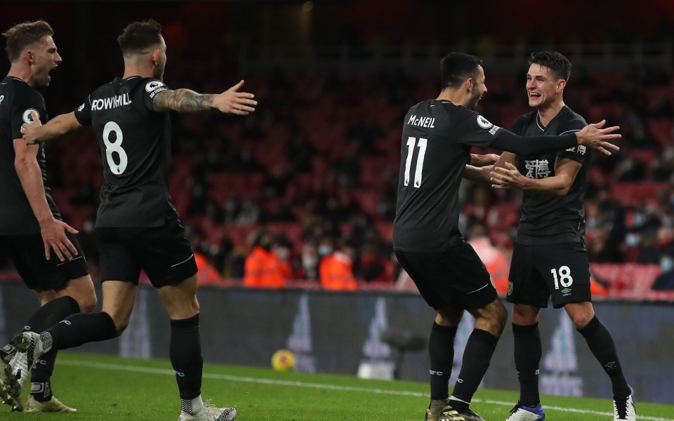 Арсенал се провали още веднъж през този сезон. "Топчиите" загубиха