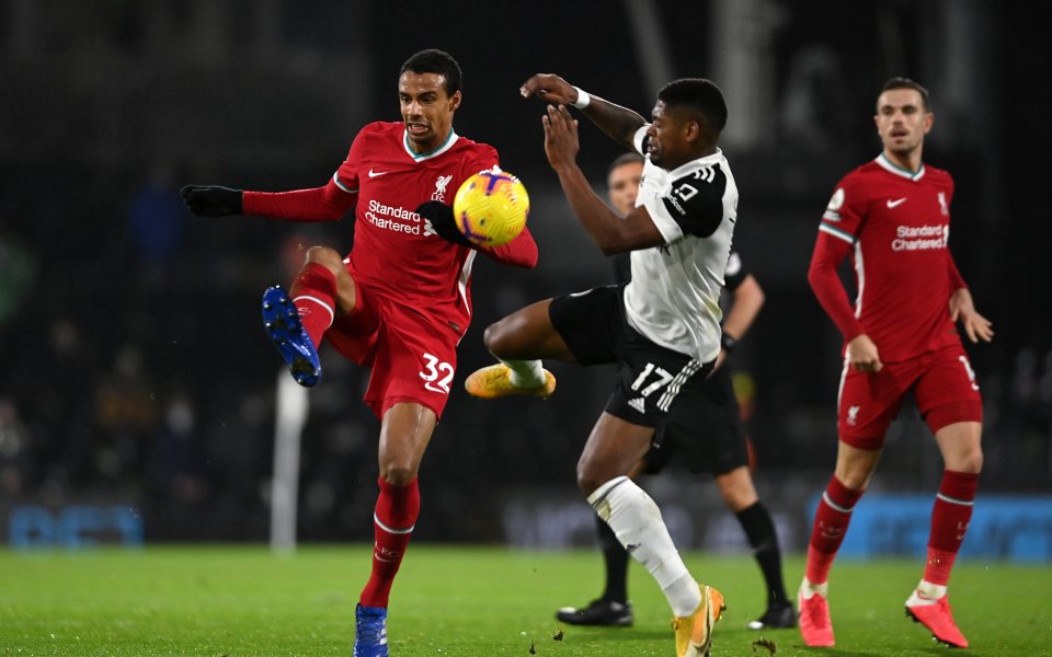 Защитникът на Ливърпул Жоел Матип е получил травма в гърба