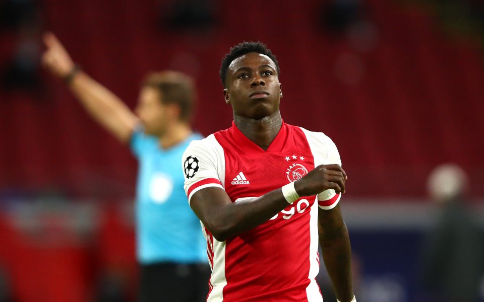 Нападателят на Аякс Куинси Промес беше освободен от ареста, след