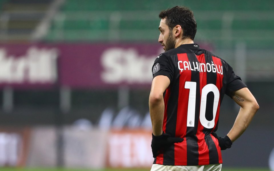 Полузащитникът на Милан Хакан Чалханоглу е провел днес среща с