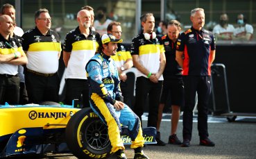 Фернандо Алонсо предизвика вълнение в падока на Формула 1 още