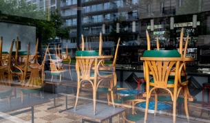 Сервитьори и бармани излизат на протест срещу мерките