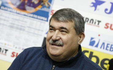 На добър жребий се надява селекционерът на българският национален отбор