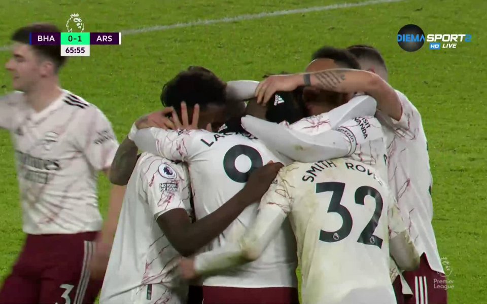 Лаказет изведе Арсенал напред срещу Брайтън .native-ad-suggested-news { position: relative;