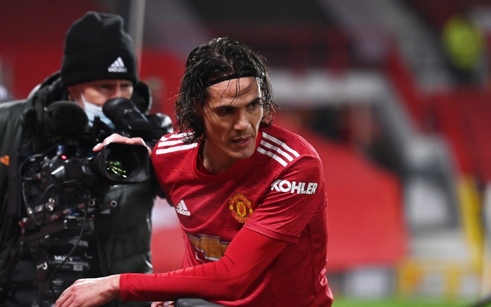 Нападателят на Манчестър Юнайтед Единсон Кавани ще пропусне следващите три