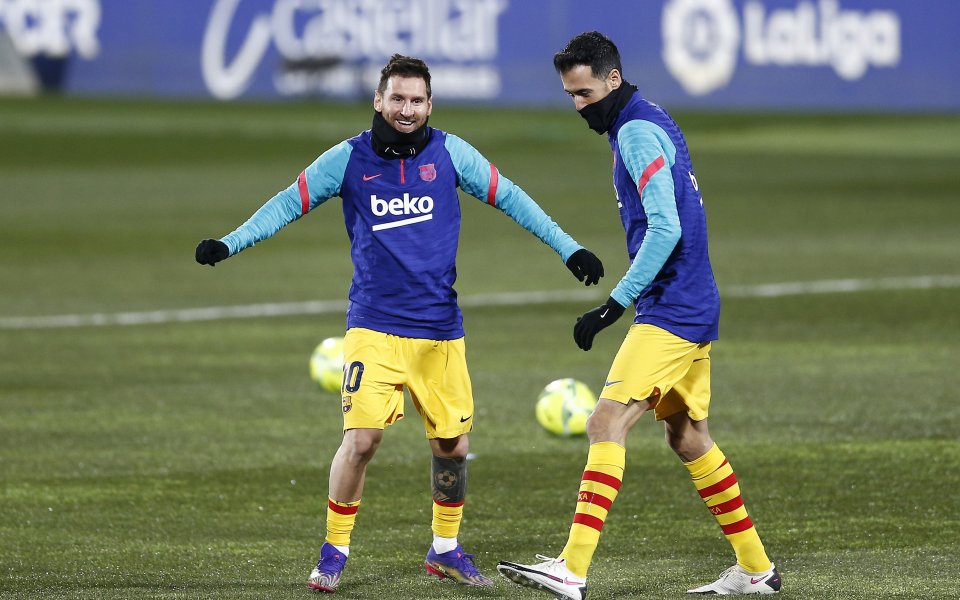 Барселона гостува на Уеска в двубой от 17-ия кръг на