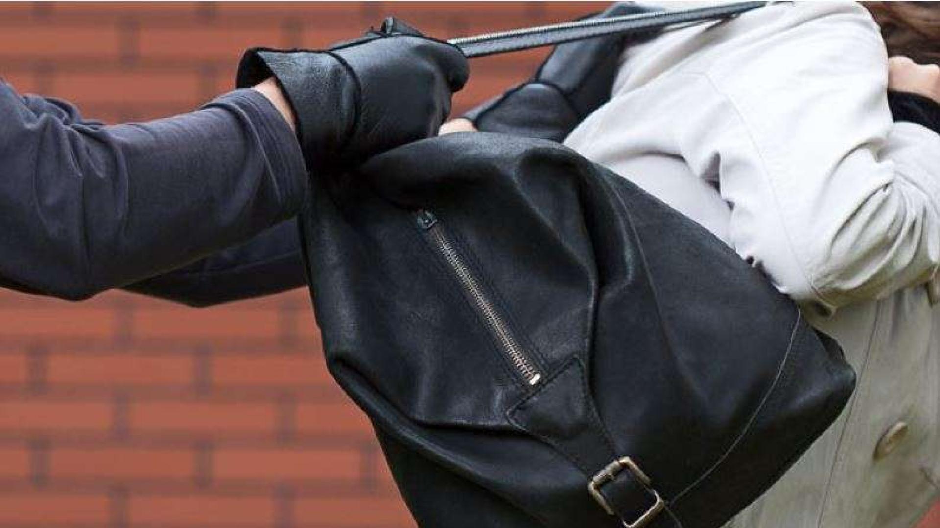 Тринадесетгодишно момче отне със сила мобилен телефон от 72 годишна жена