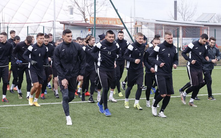Руски халф на проби в Славия