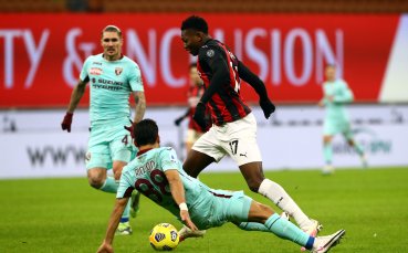 Милан постигна домакинска победа с 2 0 срещу Торино в мач