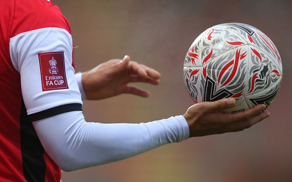 15 хиляди виртуални билета за двубоя с Тотнъм от ФА