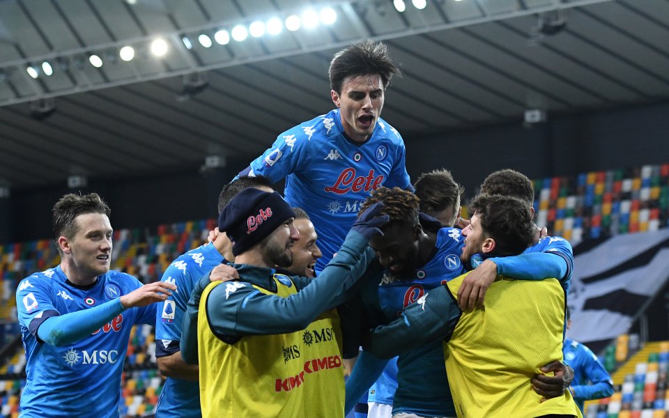 Отборът на Наполи се измъкна като по чудо с победа