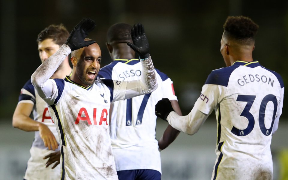 Тотнъм трябва да играе с Астън Вила на 13 януари