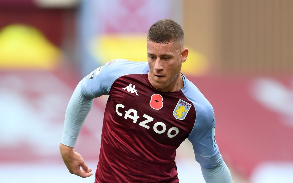 Челси няма да намали исканата сума за халфа Рос Баркли.