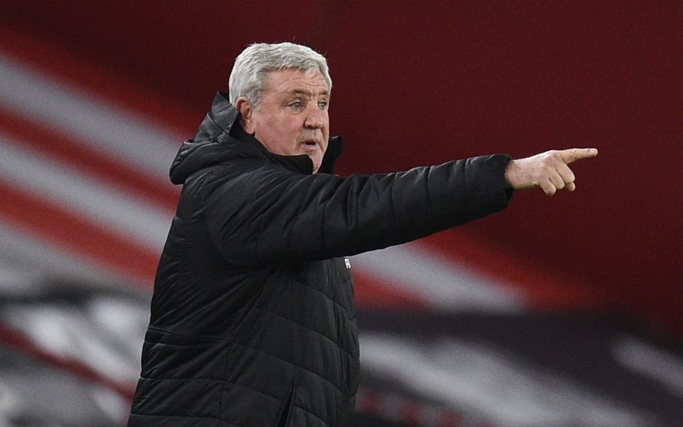 Мениджърът на Нюкасъл Стив Брус е твърд в намерението си