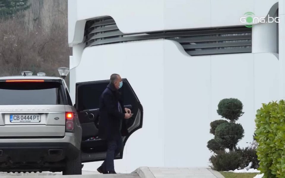 Вицепрезидентът на БФС Атанас Фурнадижев вече е на базата в