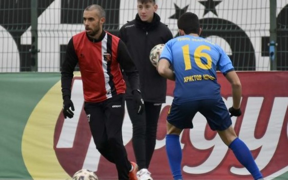 Локомотив Пловдив победи с 2:0 Атлетик Куклен във втората си