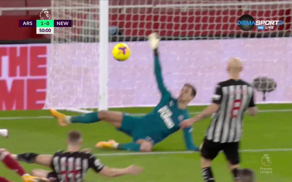 Само 3 минути по-късно обаче домакините откриха. След контраатака Томас