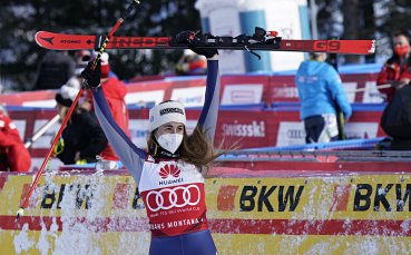 Олимпийската шампионка София Годжа спечели спускането от Световната купа по