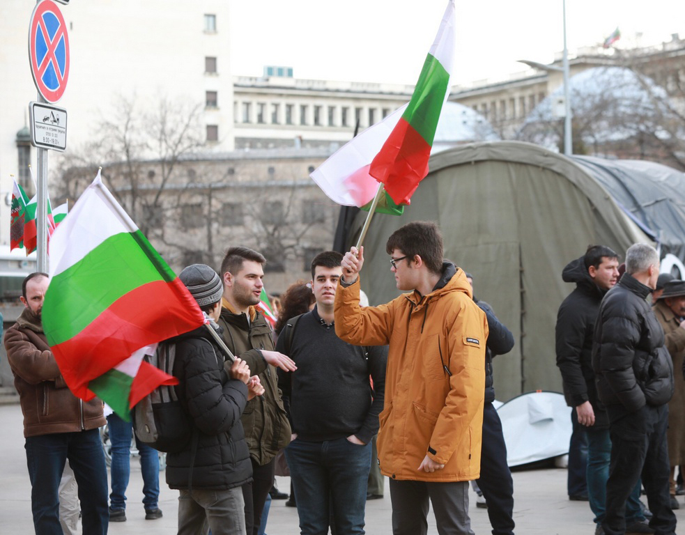 <p>200 дни протести в София срещу правителството и главния прокурор</p>