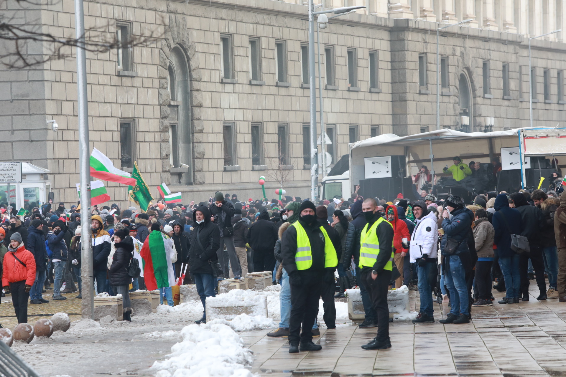 <p>Ресторантьорите излязоха на масов протест в София</p>