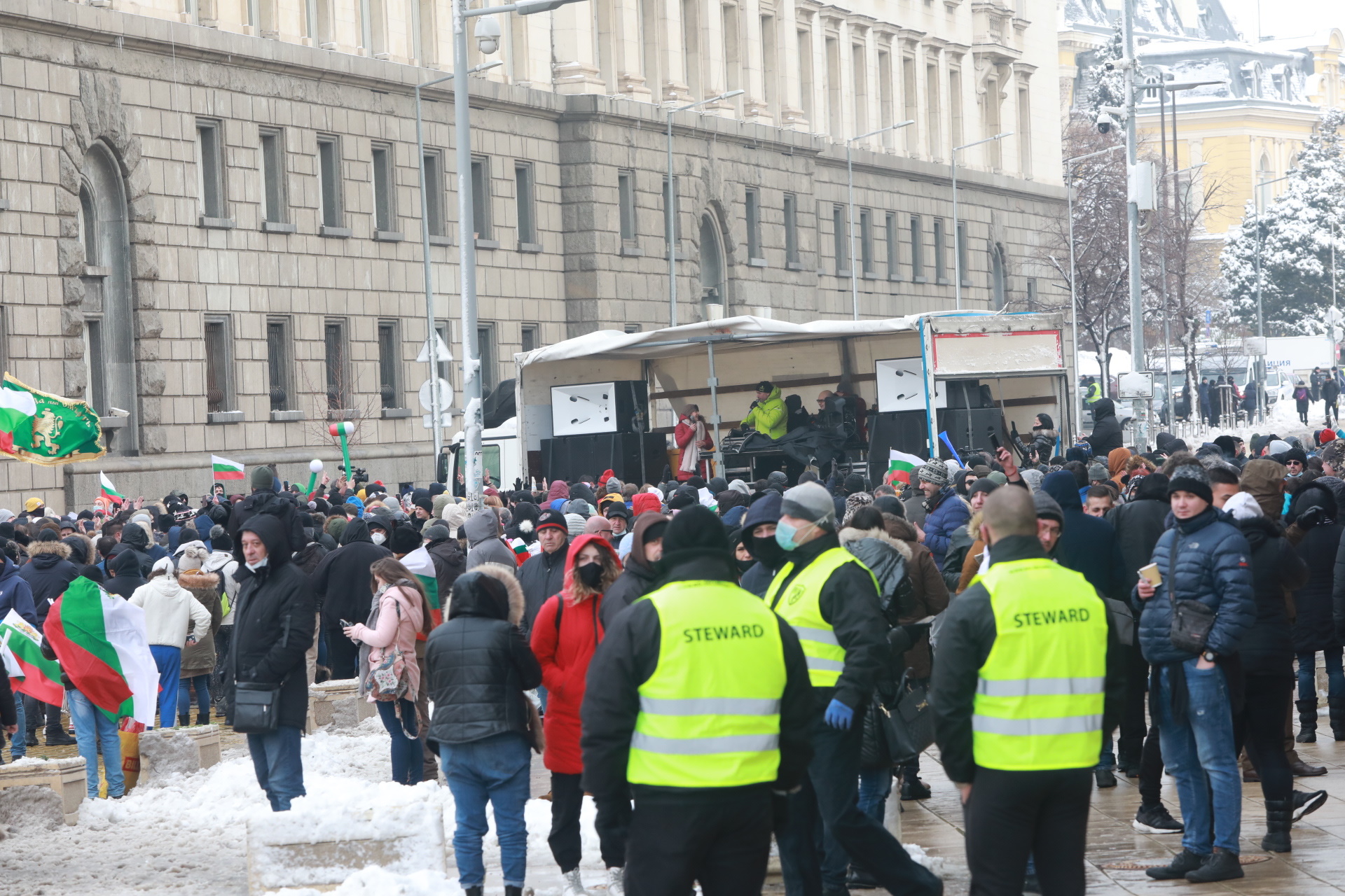 <p>Ресторантьорите излязоха на масов протест в София</p>