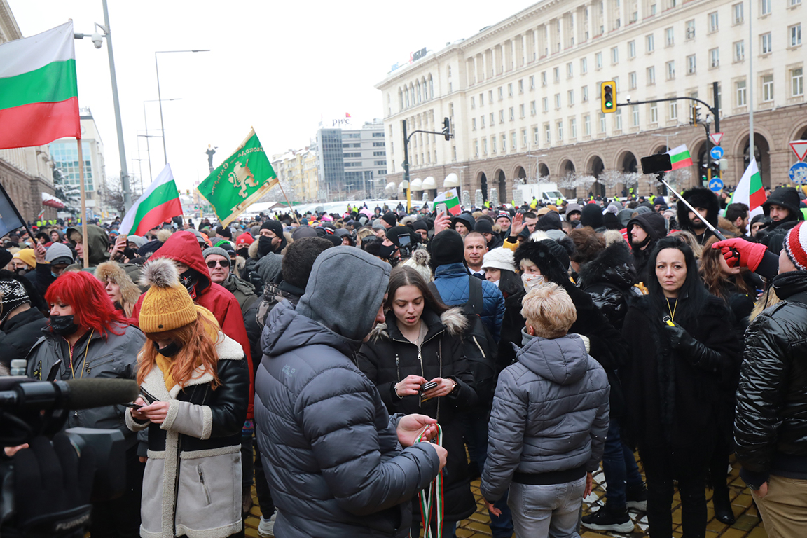 <p>Ресторантьорите излязоха на масов протест в София</p>