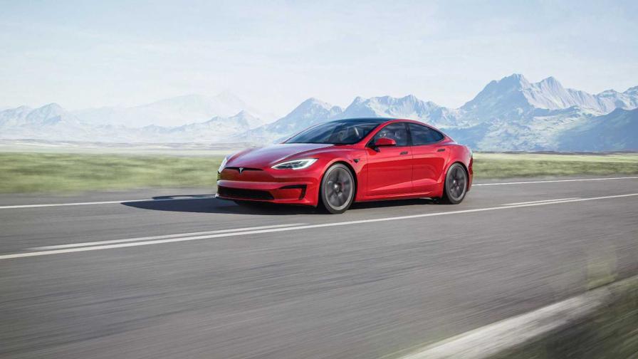 Tesla разкри детайли за „най-бързия сериен автомобил”