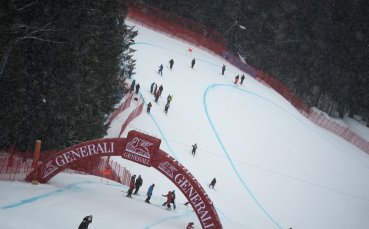Стартът от Световната купа по ски алпийски дисциплини в спускането планирано