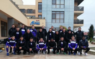 Футболистите на Етър бяха разпуснати в кратка почивка след като