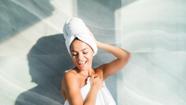  Задължителният обред след плаж, с който ще спасите косата си това лято 