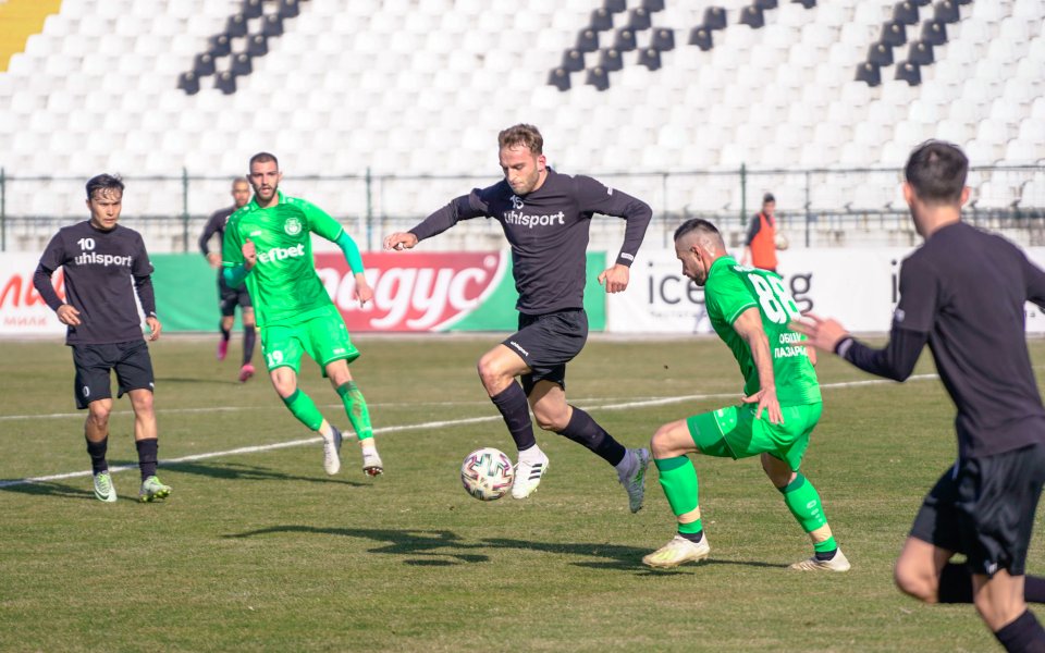 Утре Локомотив Пловдив ще представи нов спонсор. "Уважаеми Колеги, ПФК