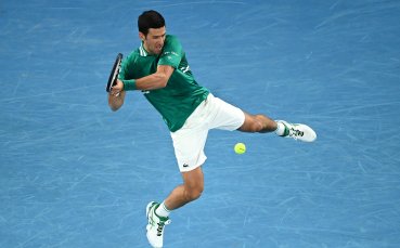 Ноле Джокович продължи успешната си серия срещу Жереми Шарди и