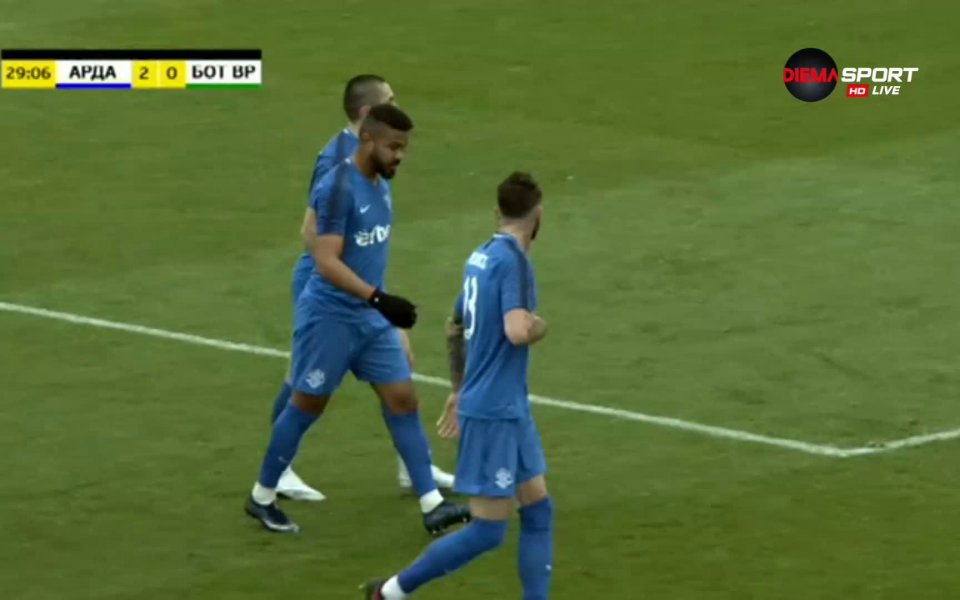 В 29-ата минута капитанът на Арда Пламен Крумов удвои аванса