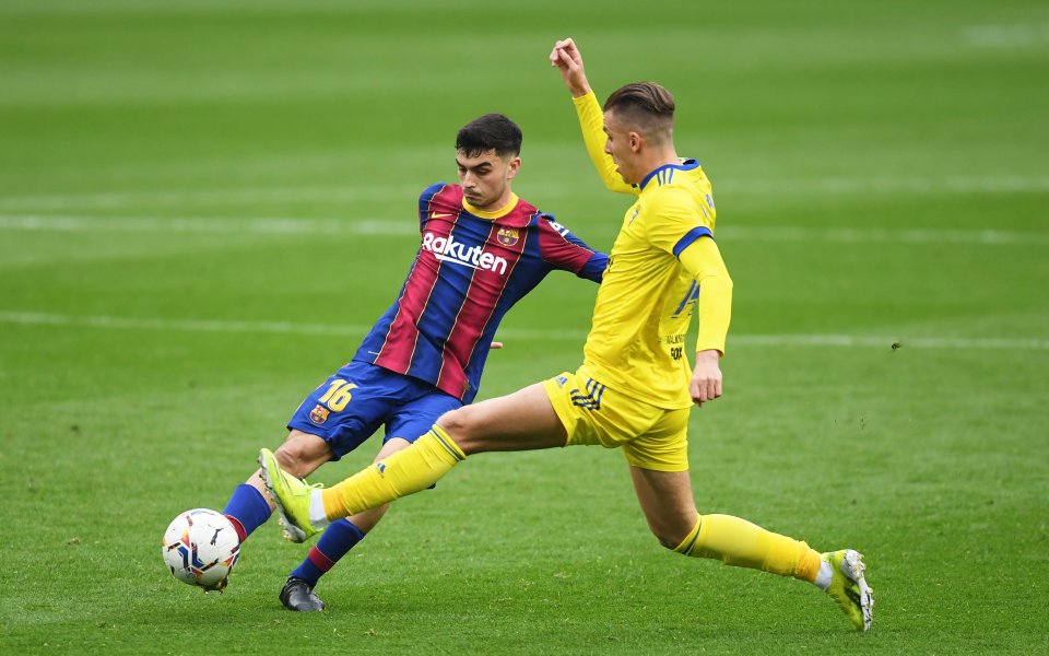 Отборите на Барселона и Кадис играят при резултат 1:1 в