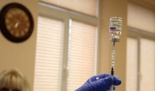 Проф. Балтов посочи какви са оплакванията на ваксинираните след първата доза