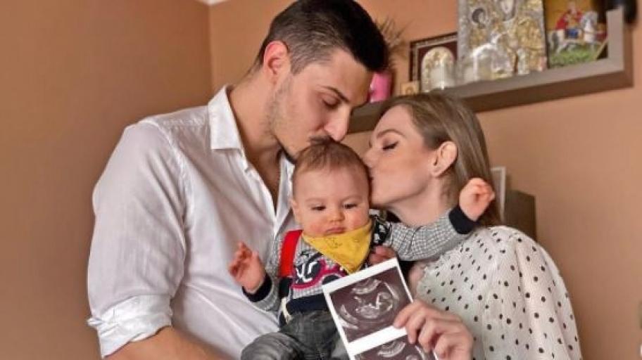Само 7 месеца след раждането на сина си: Нанси Карабойчева е бременна отново!