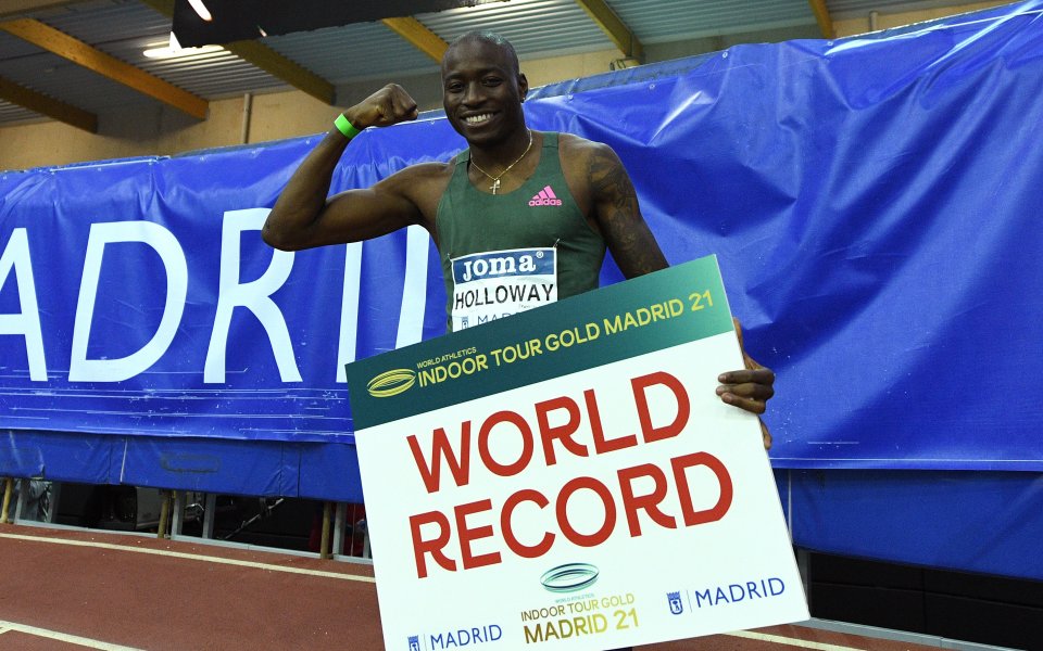 Световният шампион на 110 метра с препятствия Грант Холоуей подобри