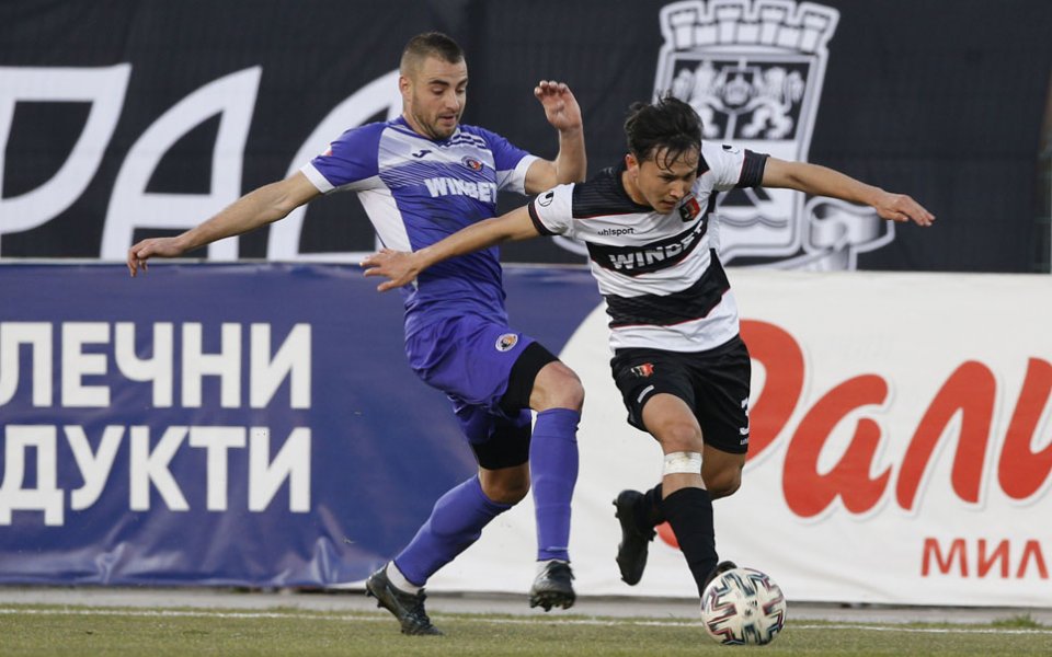 Една от ключовите фигури в Локомотив Пловдив - Парвизджон Умарбаев,