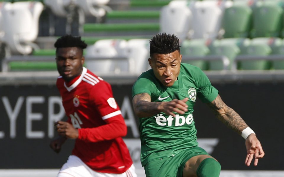 Мениджъри са предложили Абел Анисе на ЦСКА. В момента халфът