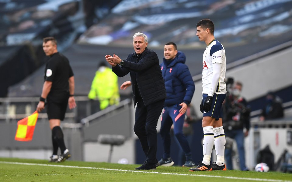 Мениджърът на Тотнъм Жозе Моуриньо показа, че е здраво стъпли