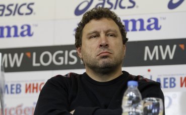 Велислав Вуцов е фаворит да смени Тони Здравков на треньорския