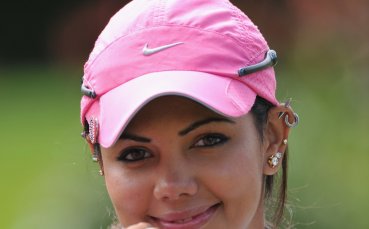 Индийската голфърка Шармила Николет радва феновете си в социалните мрежи