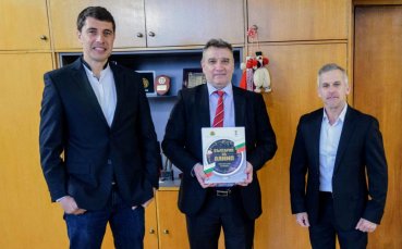 Още една звезда на българския спорт посети УНСС Ректорът проф