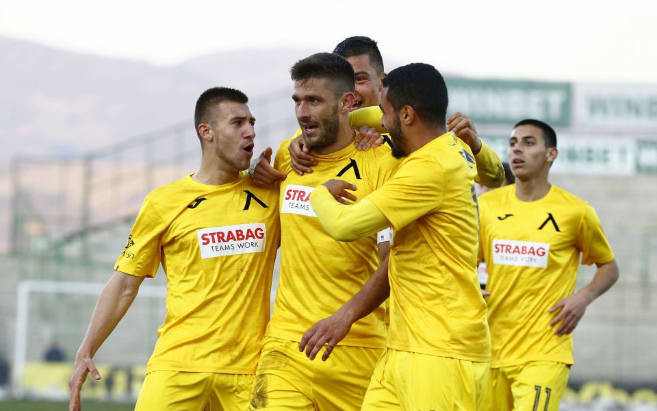 Левски е свил бюджета за заплати до 250 хиляди лева