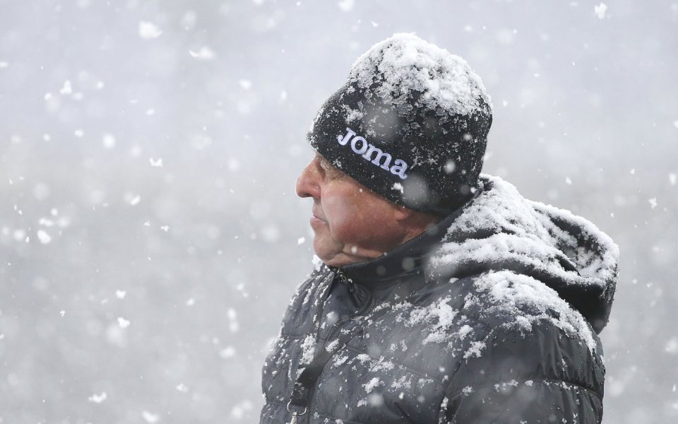 Треньорът на Славия - Александър Тарханов, избра групата за столичния