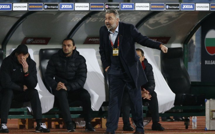 Ясен Петров иска летен лагер за националите