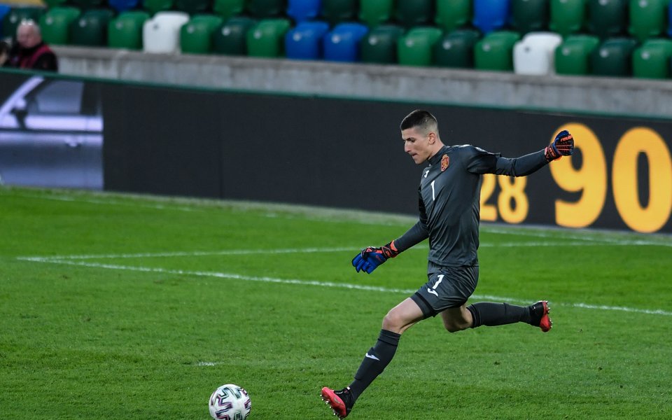 В мача на България срещу Северна Ирландия националният селекционер Ясен