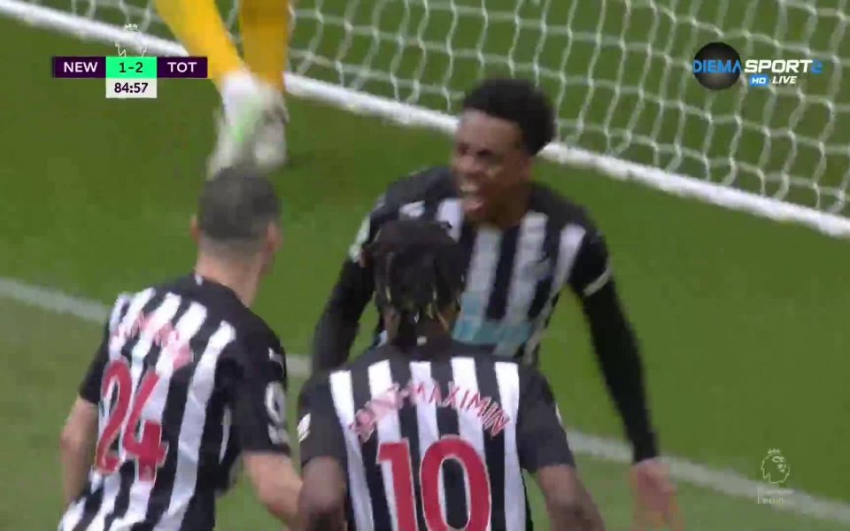 В 86-ата минута Нюкасъл стигна до равенството. Мигел Алмирон стреля