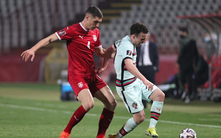 Ливърпул и Ман Ю вече не гледат към бранител на Фиорентина